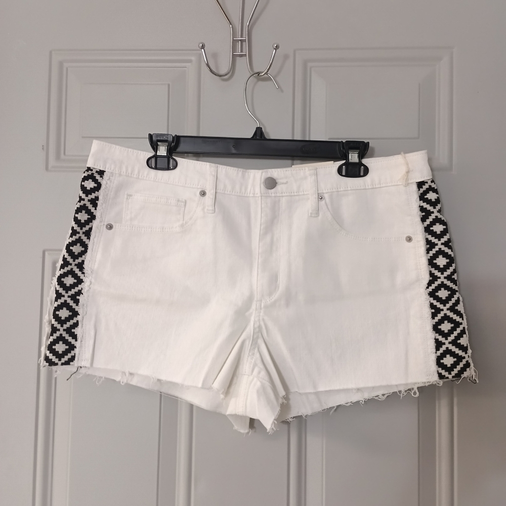 Universal thread comfort stretch short 16